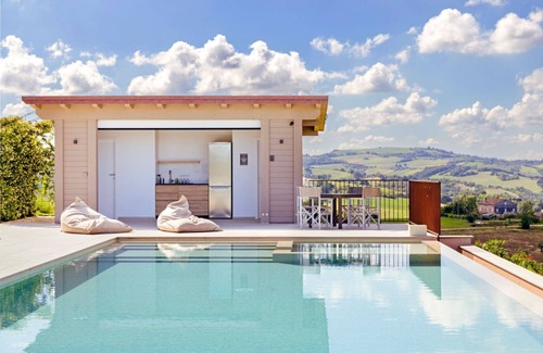 Francavilla d'Ete Villa | Elegant and spacious villa with pool and panoramic view over the hills, just 30 minutes from the sea