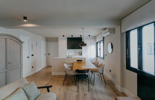 Alfalfa Apartment | Elegant and Luxury 2Bd 2bth- Alfalfa