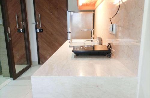 Catur Tunggal Apartment | Elegant and Tidy 1BR at Uttara The Icon Apartment By Travelio