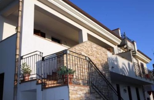 Isola delle Femmine Villa | Elegant apartment in a villa just steps from the beach