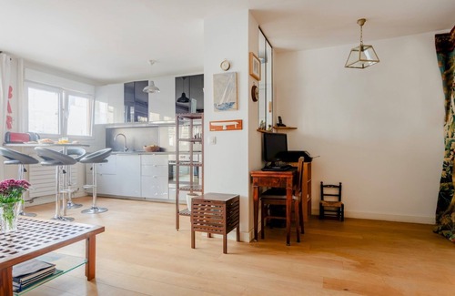 Necker Apartment | Elegant Apartment - 1 Queen Bed and 1 Sofa Bed, Ideal for Families