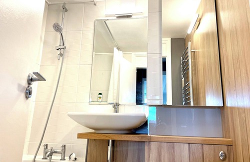 Wood Green Apartment | Elegant apartment 30 min from Central London