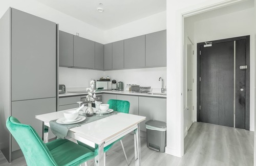 Great Linford Apartment | Elegant apartments,1