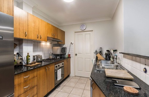 Alexandria Apartment | Elegant Apartment in Trendy Alexandria