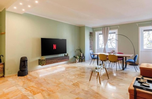 Lazzaretto Apartment | Elegant Apartment in the Heart of Porta Veneziann