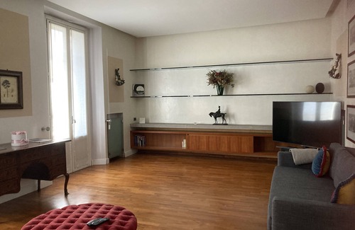 Tre Torri Apartment | Elegant apartment Santa Maria delle Grazie