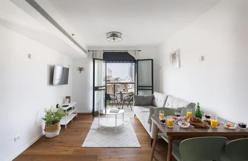 Tel Aviv City Center Apartment | Elegant Apartment w Balcony & Mamad in Heart of Tel Aviv by Sea N' Rent