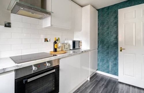 Roker Apartment | Elegant Apartment with Harbour Views