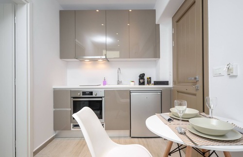 Agios Prokopios Hotel | Elegant Apartments