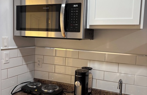 Bedford Villa | Elegant Bachelor in Bedford-Halifax