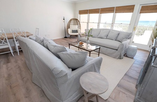 Navarre Beach House | Elegant Beachfront Townhome