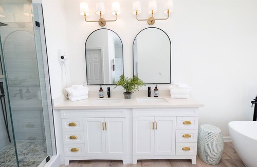 Navarre Beach House | Elegant Beachfront Townhome