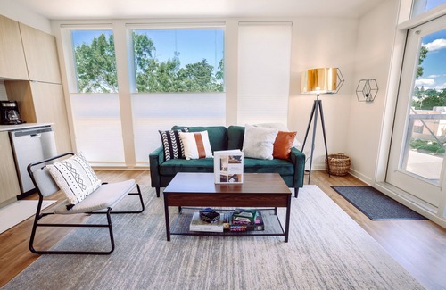 Wallingford Condo | ✨️Elegant City Suite✨️Cozy Rooftop ✨Greenlake & UW