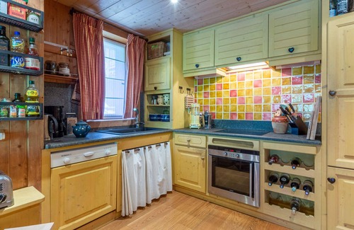 Val-d'Isere Apartment | Elegant, Cozy Apartment with Fireplace, WiFi, and Garage at the Foot of the Slopes