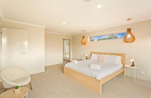 Cowes House | Elegant & Cozy Island Escape Near Downtown & Beach