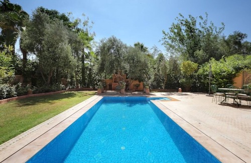 Medina Villa | Elegant &cozy Villa With Pool on a Golf Domain