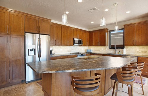 St. George House | Elegant desert escape with stunning red rock views, & free WiFi