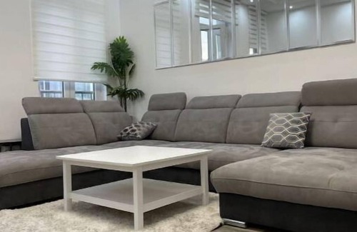 Brabantwijk Apartment | elegant duplex 2 minutes from the Gare du Nord