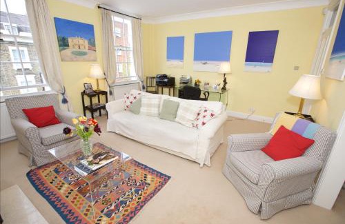 Warwick Apartment | Elegant flat in Pimlico, close to Warwick Square