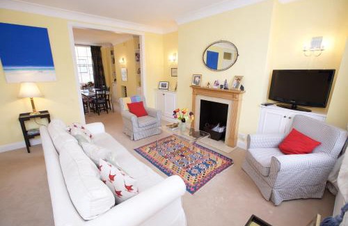 Warwick Apartment | Elegant flat in Pimlico, close to Warwick Square