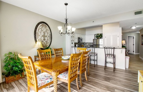 Sandestin Condo | Elegant getaway with gorgeous views, pool, fitness room, & hot tub