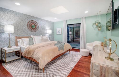 Granite Bay House | Elegant Granite Bay Getaway Tall Pine Home