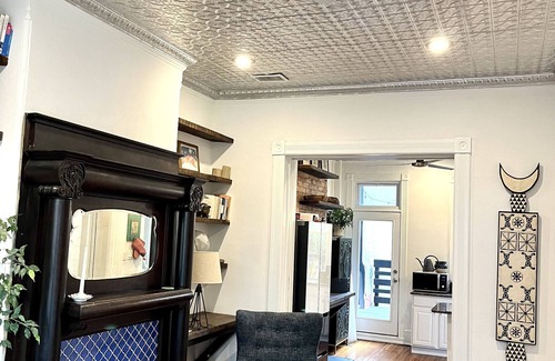 Le Droit Park House | Elegant, Historic Townhouse in Heart of DC