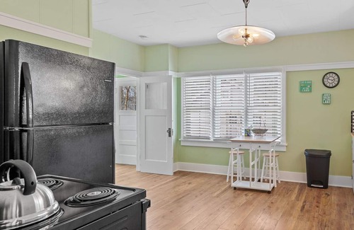 Coeur d'Alene House | Elegant Historic Home in Modernized Area—Blocks from Downtown, with Cozy Fire Pit for Relaxation!