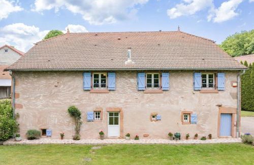 Taintrux Villa | Elegant Historical Farmhouse - Domaine Macky