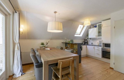 Burgerbrug Apartment | Elegant holiday home with terrace