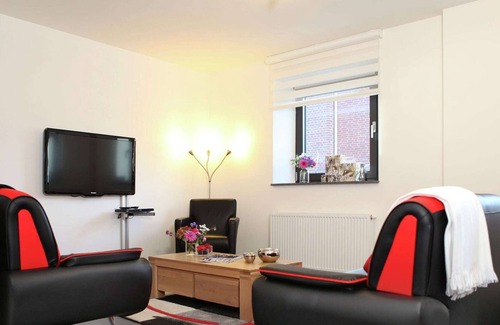 Camerig House | Elegant Holiday Home in Epen With Fenced Garden