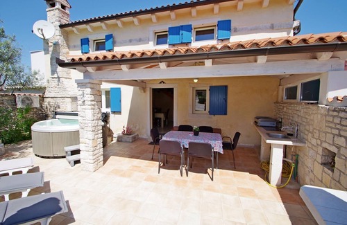 Kavran House | Elegant Holiday House in Village Kavran