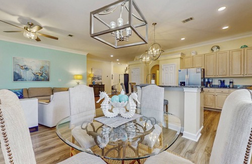 Sandestin Condo | Elegant home with pool, screened porch, fast WiFi - close to the beach