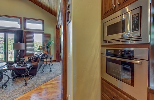 Summit Park House | Elegant house with private hot tub - near hiking trails & Kimball Junction