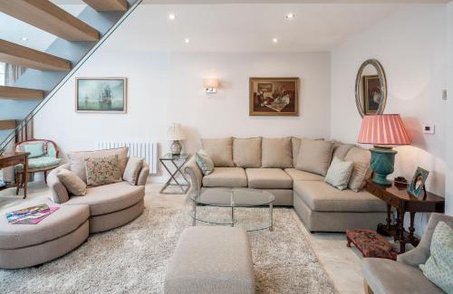 Pembridge Apartment | Elegant house with rooftop terrace