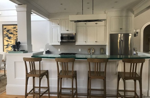 Kennebunkport House | Elegant Kennebunkport seaside . Beautifully landscaped, steps to secluded beach
