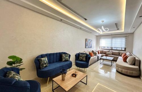Casablanca Apartment | Elegant Lateral Beachfront Family Stay