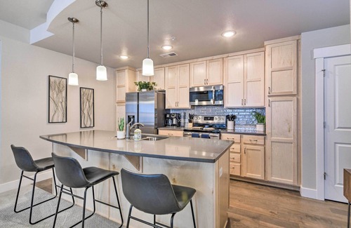 Centerra Condo | Elegant Loveland Condo < 5 Mi to Old Town!