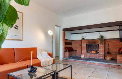 Brusino Arsizio Apartment | Elegant, Lugano Lake View, pool and private parking