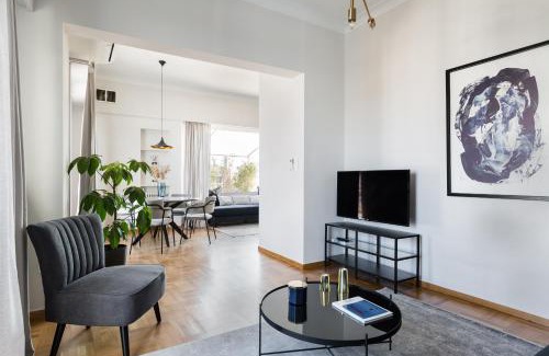 Kolonaki Apartment | Elegant Luminous 3BD apartment in Kolonaki by UPSTREET