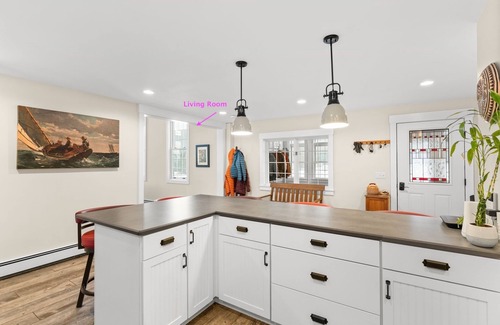 Westfield House | Elegant Modern Farmhouse @ JayPeak; 4BR, Pet-Friendly