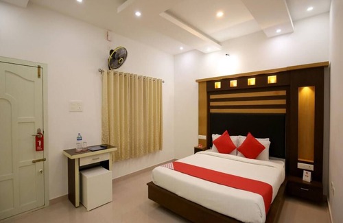 Alappuzha Resort | Elegant & Modern Lake View Resort,Alleppey