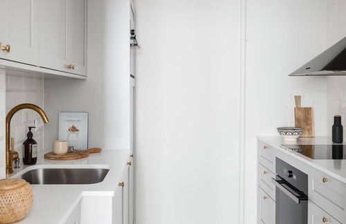 Hietalahti Apartment | Elegant Modern Studio in the Centre of Helsinki