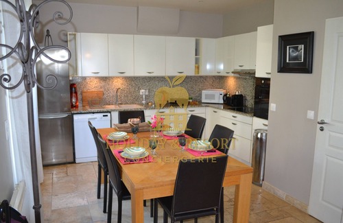 Deauville City Centre House | Elegant Normandy house with flower-filled courtyard, in the heart of Deauville