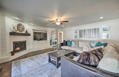 Oklahoma City House | Elegant NW Oklahoma City Home with Spacious Yard