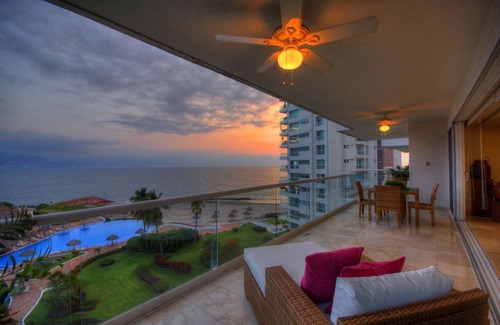 Marina Vallarta Condo | Elegant Ocean Front Condo! 4Br/4Ba