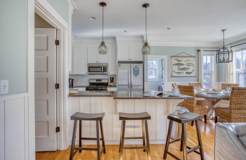 Nelscott House | Elegant Olivia Beach 3-Story has Two Living Spaces, Ocean & Park Views!