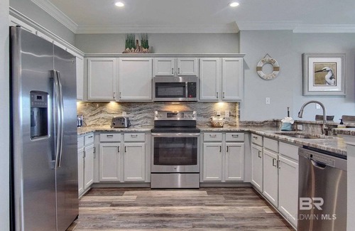 Orange Beach Condo | Elegant Orange Beach Condo for Extended Getaways - Minimum 15-Day Stay