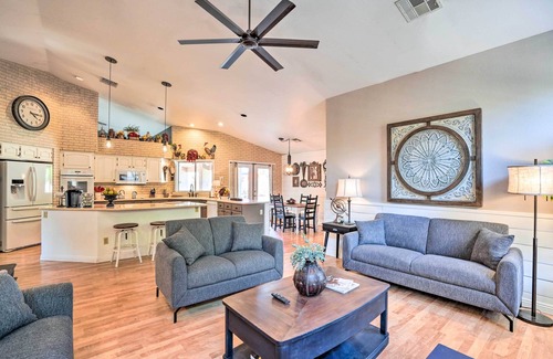 Tierra Norte House | Elegant Peoria Home: Pool, Putting Green, Fire Pit
