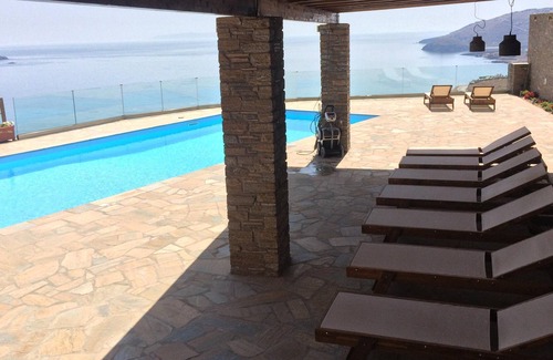 Gavrio House | Elegant Philiton: Great Sea View, Best Location & Amazing Swimming Pool
